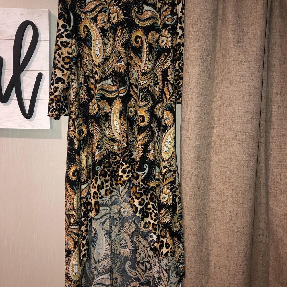 Zadie AB’s Elegant Paisley and Leopard Print Tunic